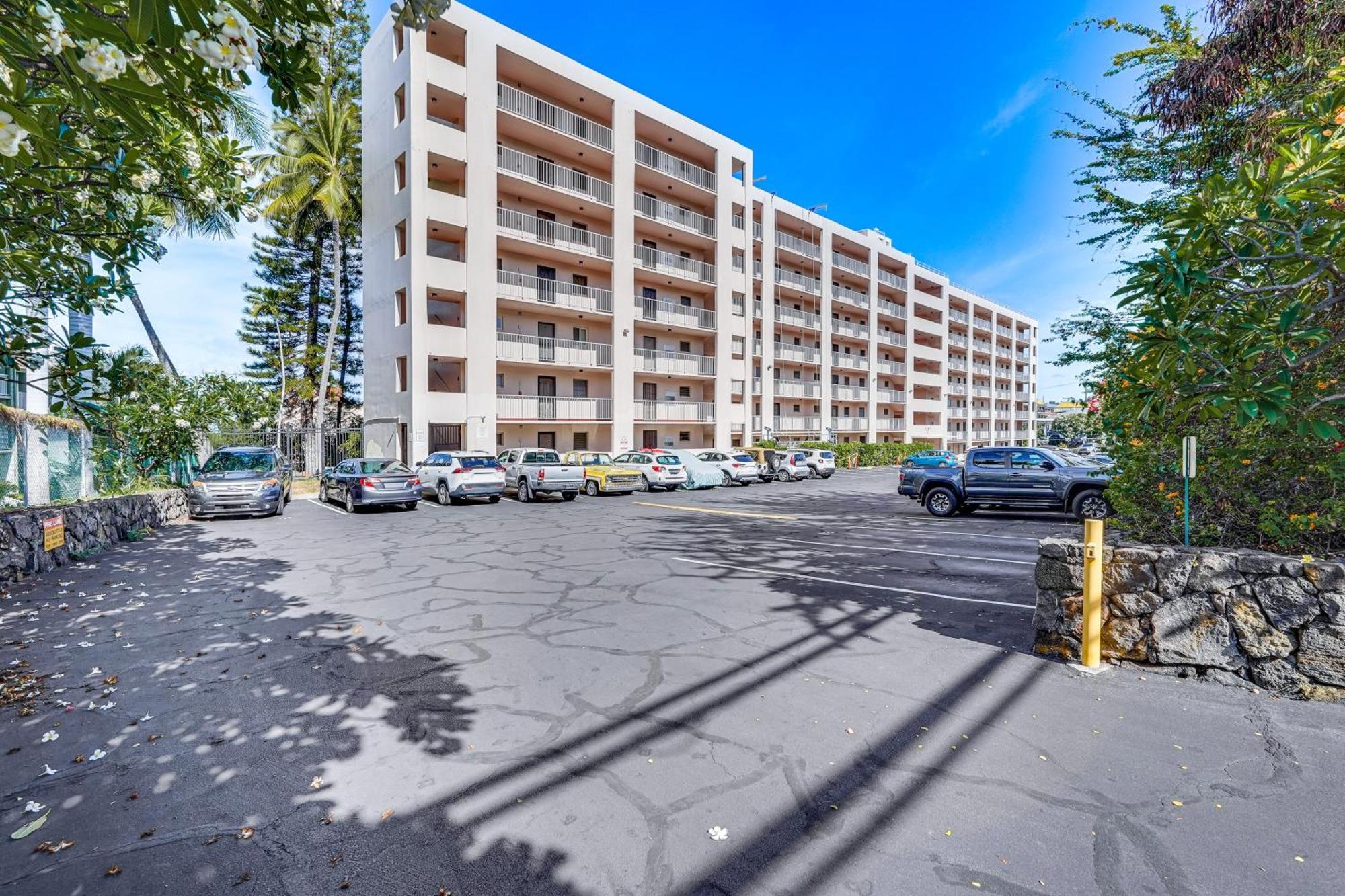 Kailua-Kona Condo With Balcony Walk To The Beach! Exteriör bild